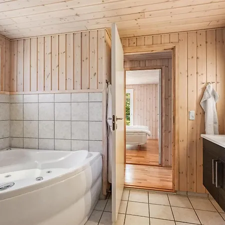 Prázdninový dům Hertta - 200m From The Sea In Lolland- Falster And Mon By Interhome
