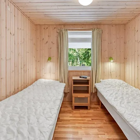 Hertta - 200m From The Sea By Interhome Feriehus