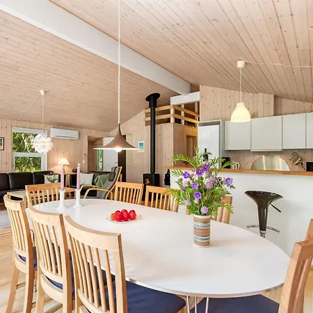 Hertta - 200m From The Sea By Interhome