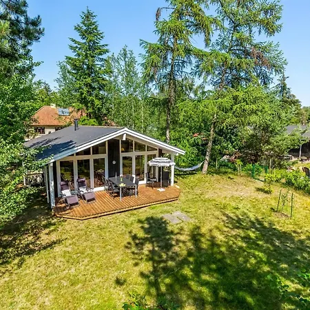 Hertta - 200m From The Sea By Interhome Feriehus